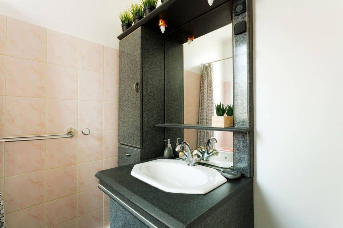 パリBastille 1Br Cozyアパートメント エクステリア 写真